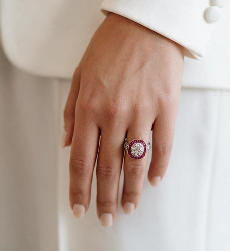 Bague 57 Bague en platine et or jaune, diamants et rubis 58 Facettes