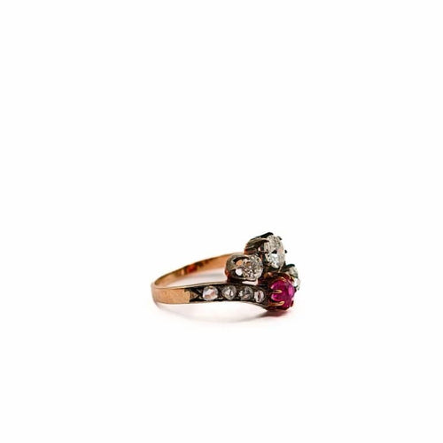 Bague 47 Bague ancienne - Rubis et diamants en or jaune 18 ct et platine 58 Facettes 21008368