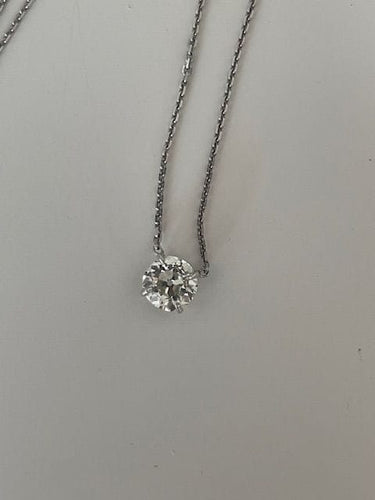 Collier Collier solitaire en or gris et diamant taille ancienne 1,90 carat 58 Facettes