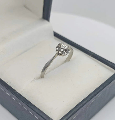 Bague 53 Bague solitaire vintage en or gris 18K avec diamant 58 Facettes