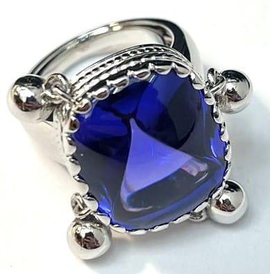 Bague 51 Bague en or gris et tanzanite 26,18 carats 58 Facettes 258881
