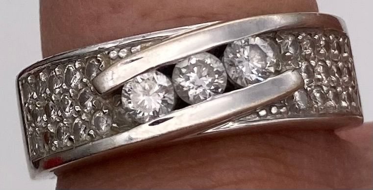 3fc6288d-8645-4988-888b-9ab5e8103100