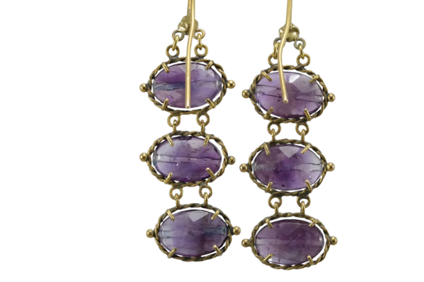 ee755f69-26ec-429a-9c26-ee2184cbeb00