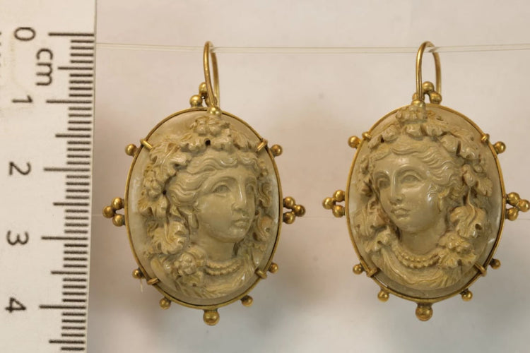 483dde8c-4e93-443e-9a40-4afc6546c300