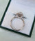 Bague 50 Bague fleur vintage en or gris 18 carats 58 Facettes 282