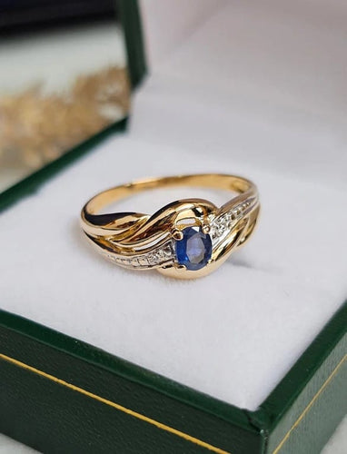 Bague 55 Bague saphir ovale en or jaune et or blanc 18 carats 58 Facettes 637