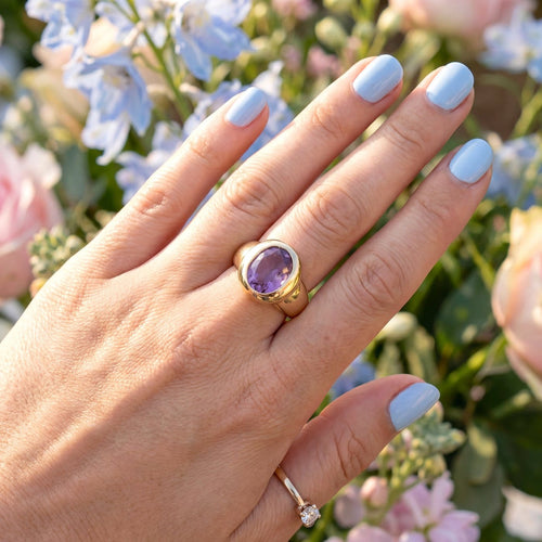 Bague 57.5 Bague solitaire améthyste ovale en or jaune 18 carats 58 Facettes 1687