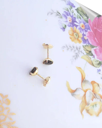 Boucles d'oreilles Boucles d’oreilles puces en or jaune 18 K et quartz fumé 58 Facettes AA 1526