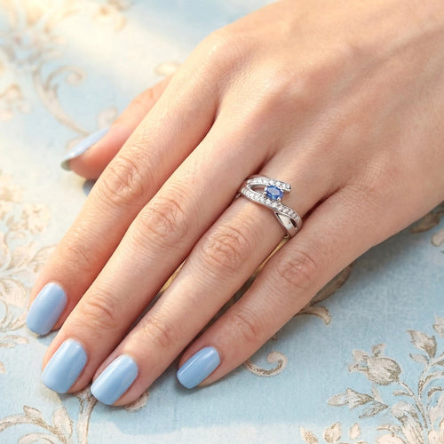 Bague 56.5 Bague en or blanc 18 K saphir et diamants 58 Facettes AA 1651