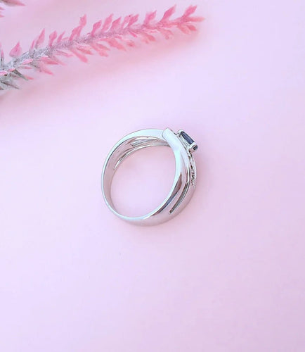 Bague 56.5 Bague en or blanc 18 K saphir et diamants 58 Facettes AA 1651