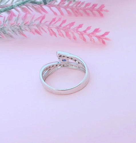 Bague 56.5 Bague en or blanc 18 K saphir et diamants 58 Facettes AA 1651