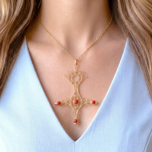 Pendentif Croix du Sud d'Agadez - Pendentif en or jaune 18 K et corail 58 Facettes AA 1634