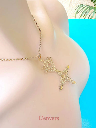 Pendentif Croix du Sud d'Agadez - Pendentif en or jaune 18 K et corail 58 Facettes AA 1634