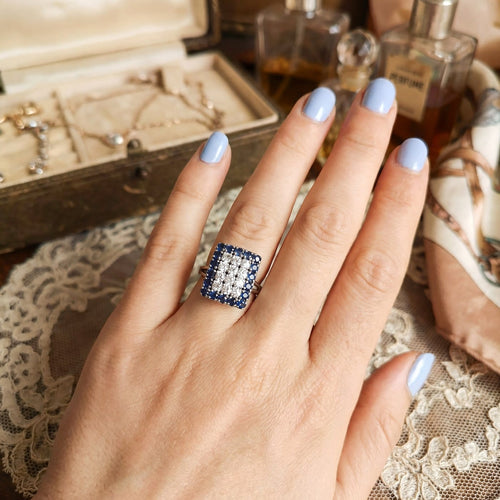 Bague 58 Bague vintage 1970-1980 saphirs et diamants en or gris 18 carats 58 Facettes 1757
