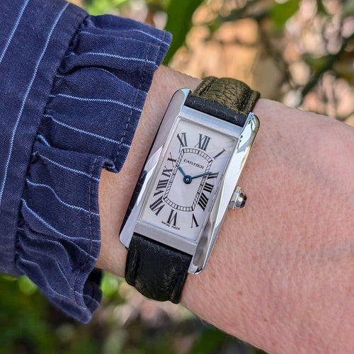 Montre Cartier Tank Américaine - Montre 2489 en or blanc 18 carats 58 Facettes