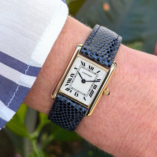 Montre Cartier Tank Louis Cartier - Montre Medium MM en or 18 carats 58 Facettes