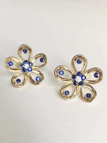 Boucles d'oreilles Boucles d’oreilles fleurs en or jaune 14 carats, saphirs et diamants 58 Facettes