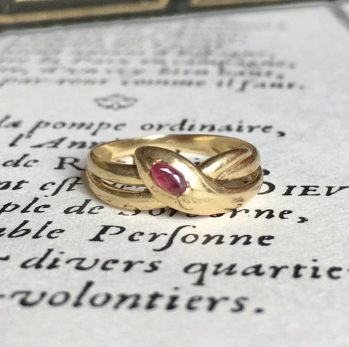 Bague 49 Bague serpent enroulé en or jaune 18k et rubis 58 Facettes