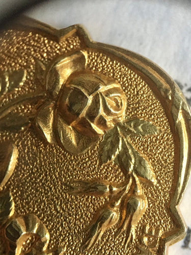Pendentif Pendentif porte-photo Art nouveau en or jaune et or vert 18K 58 Facettes