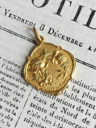 Pendentif Pendentif porte-photo Art nouveau en or jaune et or vert 18K 58 Facettes