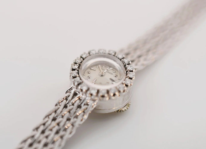 Montre Jaeger-LeCoultre - Montre femme en or blanc et diamants 58 Facettes JLC-400