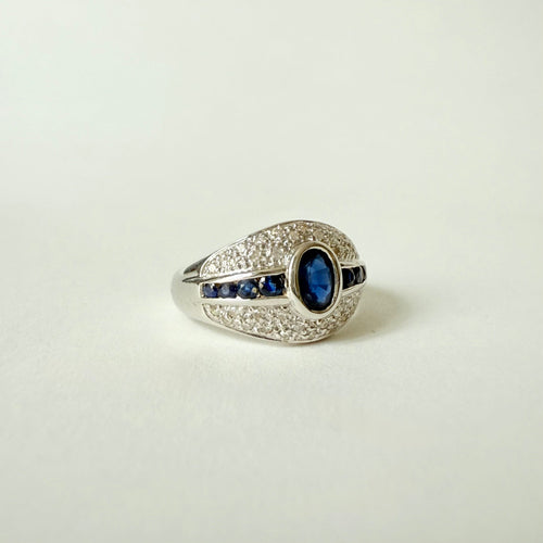 Bague 54 Bague n° 99 bandeau en or blanc 18 carats, saphirs et diamants 58 Facettes