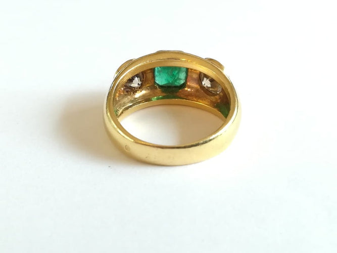Bague 56 Bague jonc en or jaune 18 ct, émeraude et diamants 58 Facettes 002