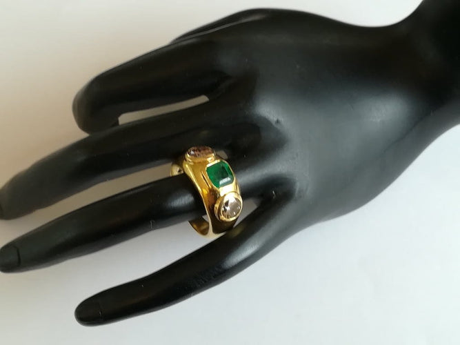 Bague 56 Bague jonc en or jaune 18 ct, émeraude et diamants 58 Facettes 002