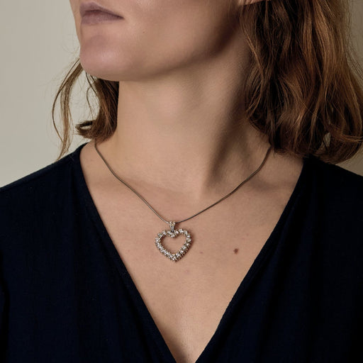 Pendentif Pendentif cœur en or blanc et diamants 3,6 ct 58 Facettes COMP1307-1