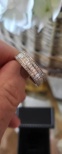 Bague 56 Alliance - Bague en or blanc sertie de diamants 58 Facettes