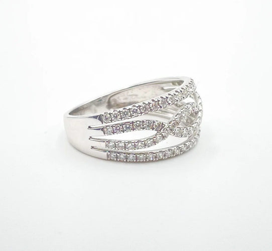 Bague 55 Bague bandeau en or gris et diamants 58 Facettes