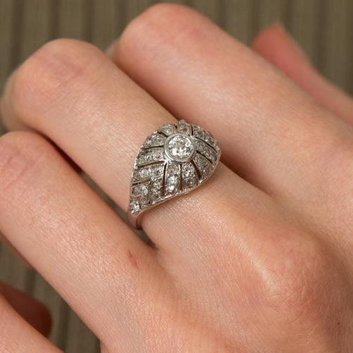 Bague 51 Bague dôme en platine 850 ornée de diamants 58 Facettes