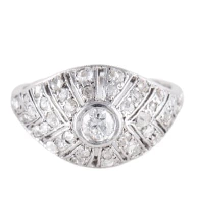 Bague 51 Bague dôme en platine 850 ornée de diamants 58 Facettes