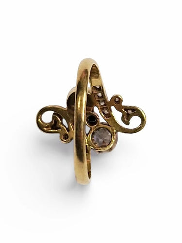 Art Nouveau ring with pearl and old-cut diamonds in 18k yellow gold 