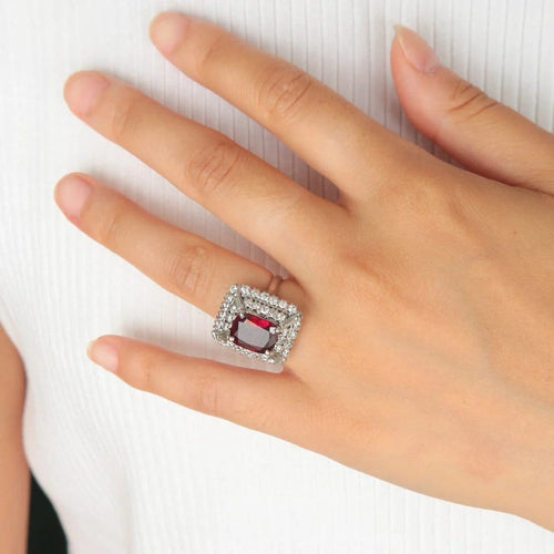 Bague 49 Bague marguerite rubis birman et diamants en or blanc 18 ct 58 Facettes 1