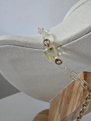 Collier Chanel Ice Cube - Collier vintage en métal doré et résine 58 Facettes