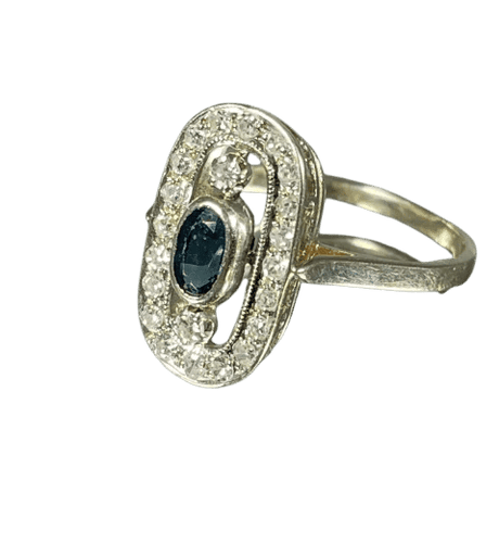 Bague 57 Bague en or blanc au saphir ovale et diamants 58 Facettes 56