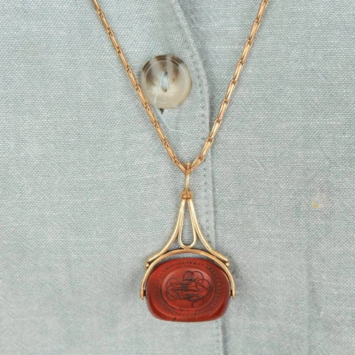 Pendentif Cachet à devise - Pendentif en or jaune 18 ct et agate rouge 58 Facettes 1