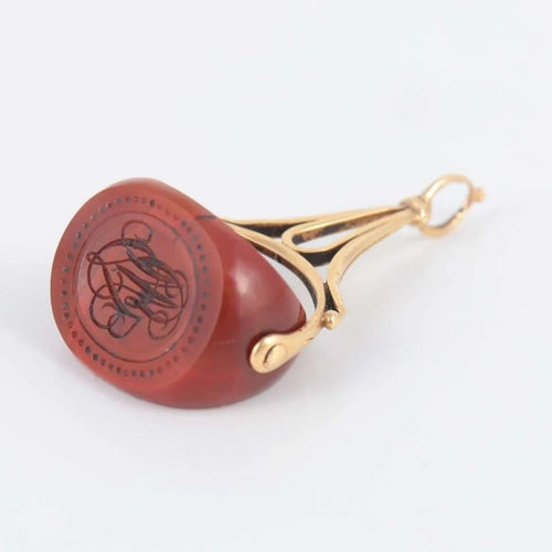 Pendentif Cachet à devise - Pendentif en or jaune 18 ct et agate rouge 58 Facettes 1
