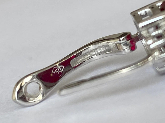 Boucles d'oreilles Boucles d’oreilles puces en or blanc 18 carats, rubis et diamants 58 Facettes