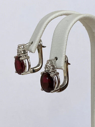 Boucles d'oreilles Boucles d’oreilles puces en or blanc 18 carats, rubis et diamants 58 Facettes