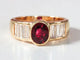 Anillo de oro amarillo, rubí y diamantes 