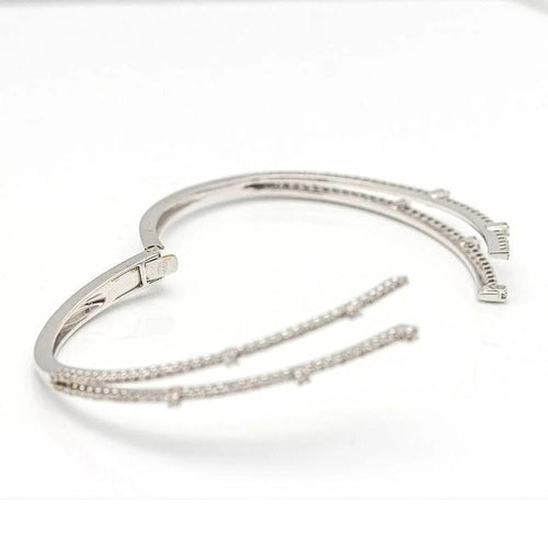 Bracelet RAY - Bracelet rigide en or blanc 18 ct et diamants 58 Facettes D359739LF