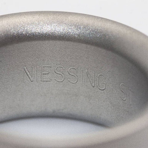 Bague 53 Niessing - Bague en acier sablé et diamants champagne 58 Facettes D359993JC