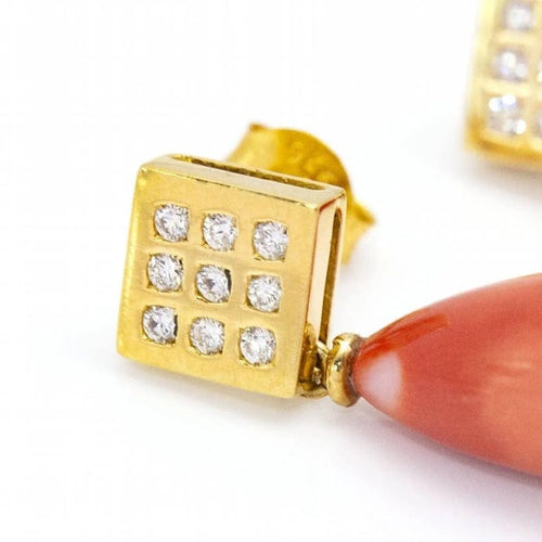 Boucles d'oreilles Boucles d'oreilles en or jaune 18 carats avec coraux et diamants 58 Facettes D360289JE