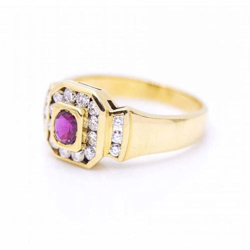 Bague 54 Bague en or jaune 18 kt avec rubis ovale et diamants 58 Facettes N102933EJ