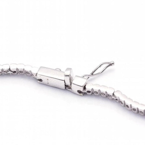 Collier Collier en or blanc 18 carats et diamants taille brillant 58 Facettes D364222LF