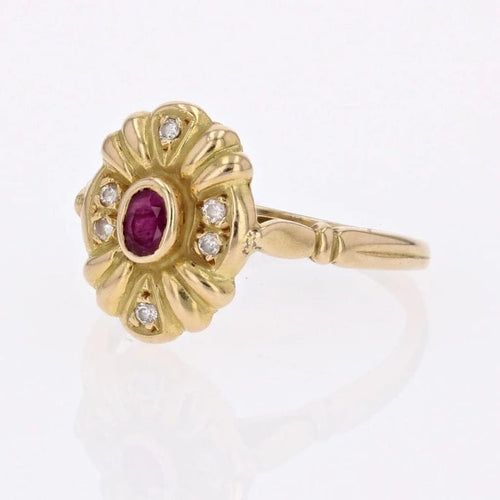 Bague 54 Bague en or jaune 18 carats avec rubis ovale et diamants 58 Facettes 21-674A