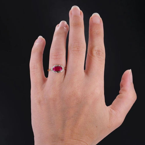 Bague 54 Bague ancienne en or jaune 18 carats et rubis de synthèse 58 Facettes 23-130