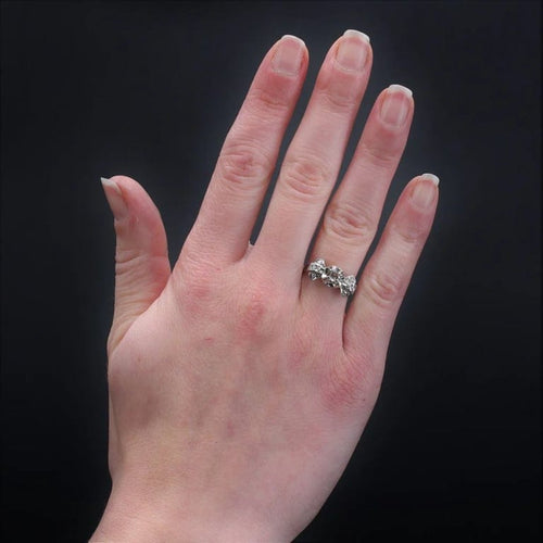 Bague 52 Bague nœud Art déco en or blanc 18 carats et diamants 58 Facettes 22-460